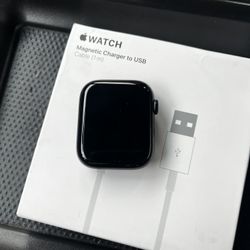 Apple Watch Series 8 With Slate Link Bracelet