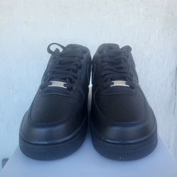 ▪︎Air Force 1 07 Men Triple Black $75