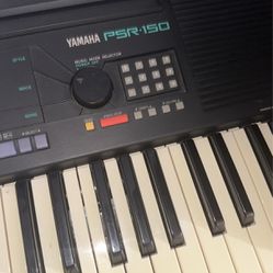 Yamaha Piano keyboard 