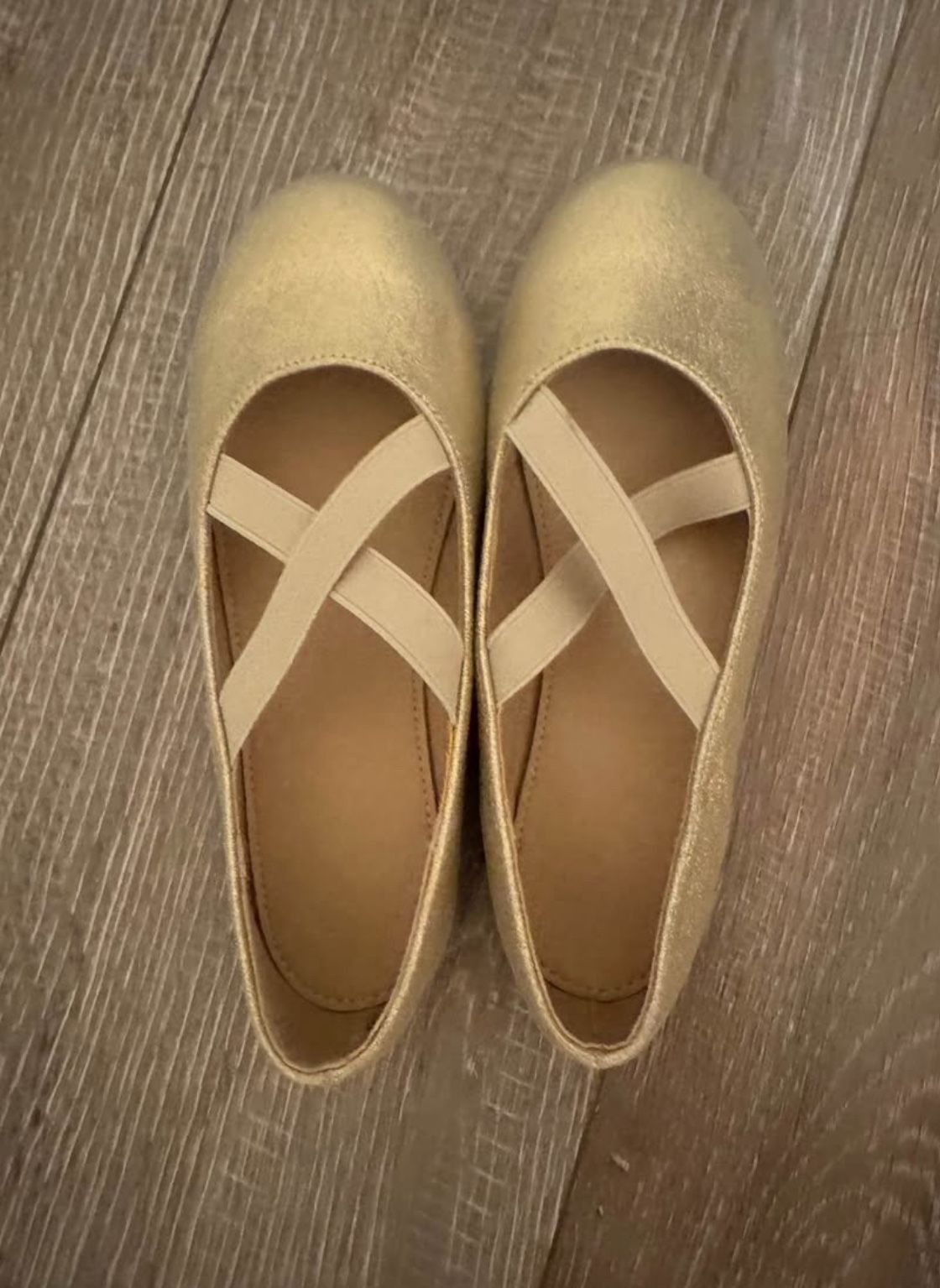 Girls Size 3 Gold Dress Shoes