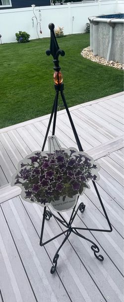Hanging basket stand-Oasis brand