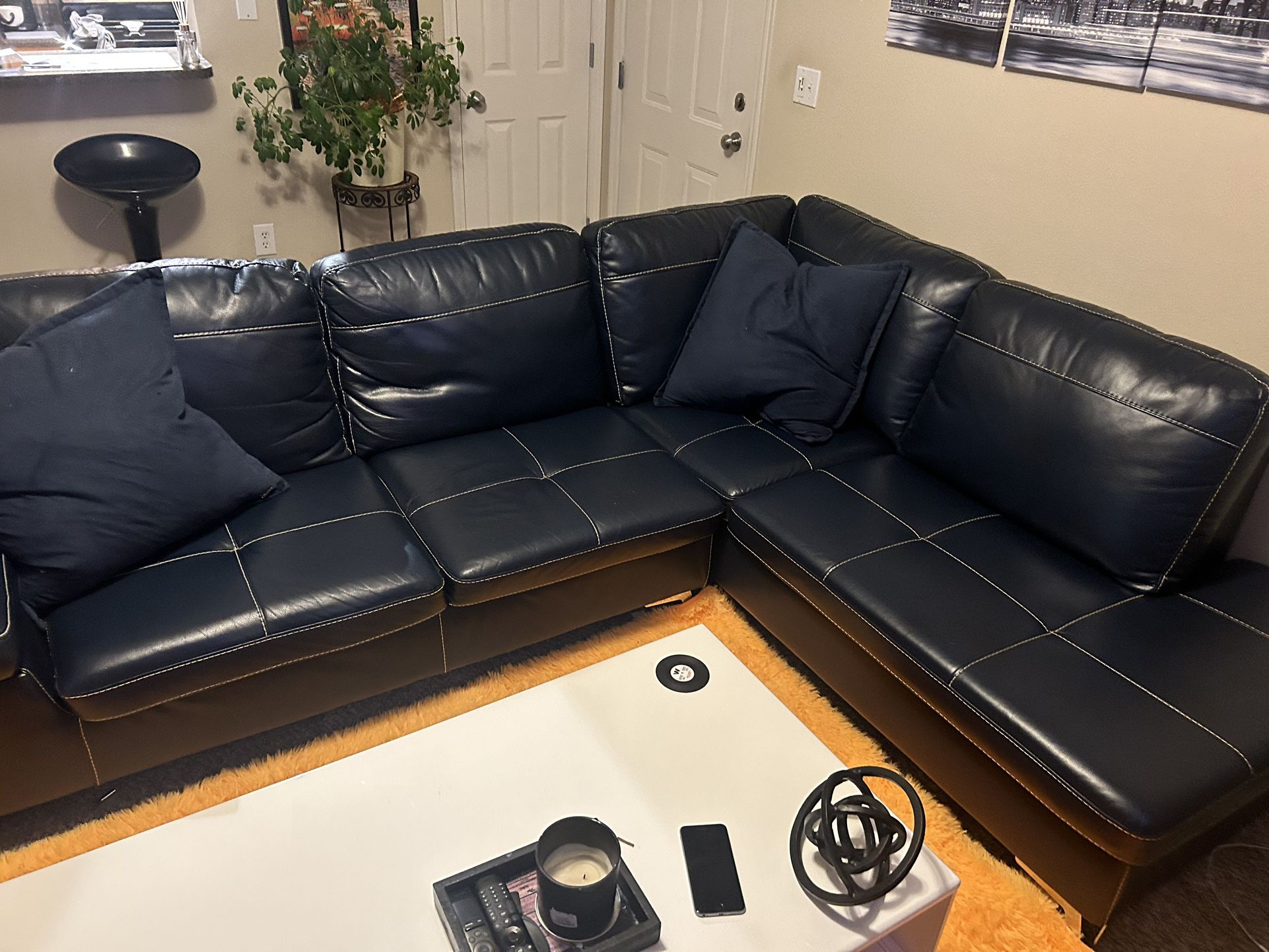 REAL LEATHER SECTIONAL COUCH 