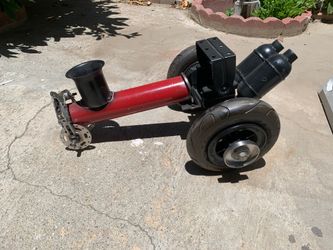 Replica pulling tractor