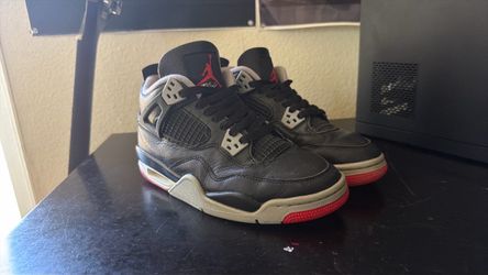 Air Jordan 4 Retro Bred Sneakers size 5 youth