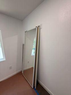 Mirror closet doors 5’ wide