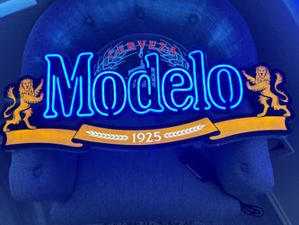 Model & Pacifico LED Neon sign