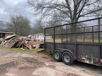 Junk / Trees Pick Up 