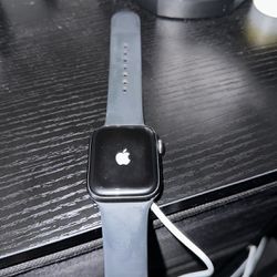Apple SE watch