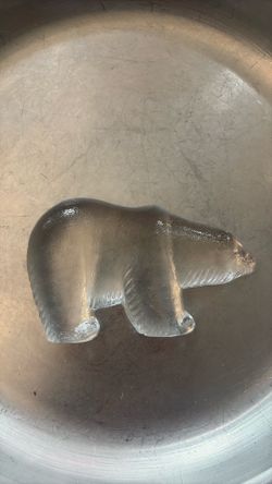 Polar bear paper stopper