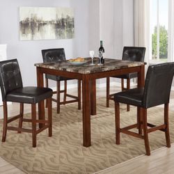 COUNTER HEIGHT TABLE WITH 4 CHAIRS