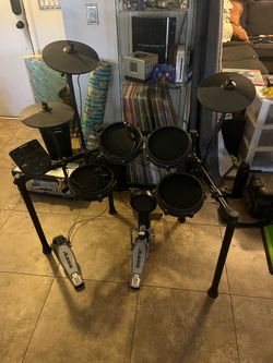 Alesis Nitro Mesh electric drum kit