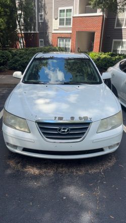 Hyundai Sonata White Sedan
