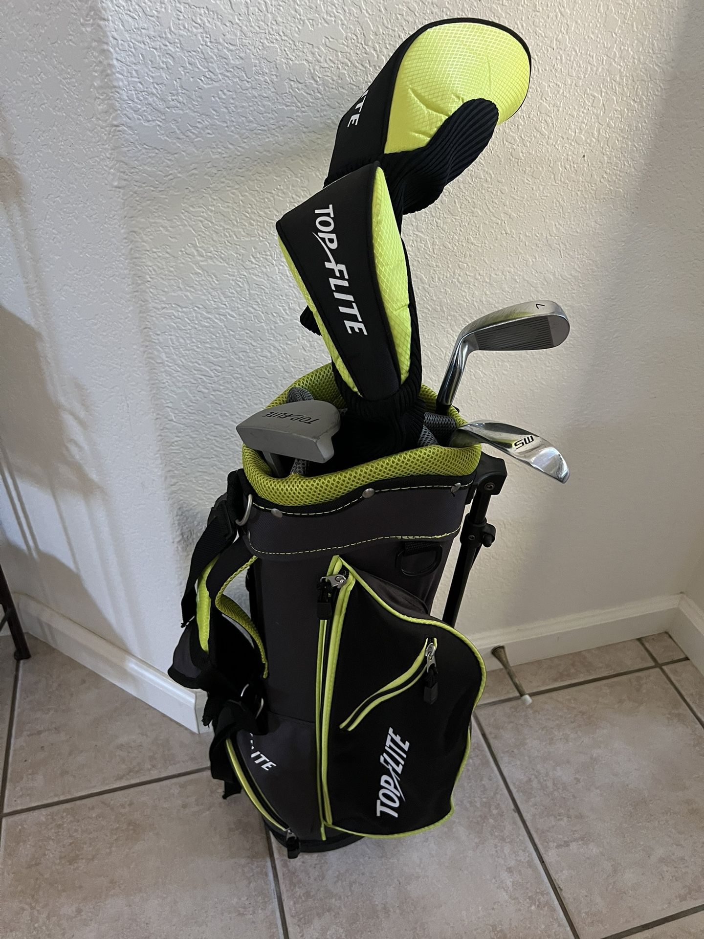 Top Flite Junior Complete Golf Club Set - 5 Clubs Stand Bag Backpack Strap Head Covers