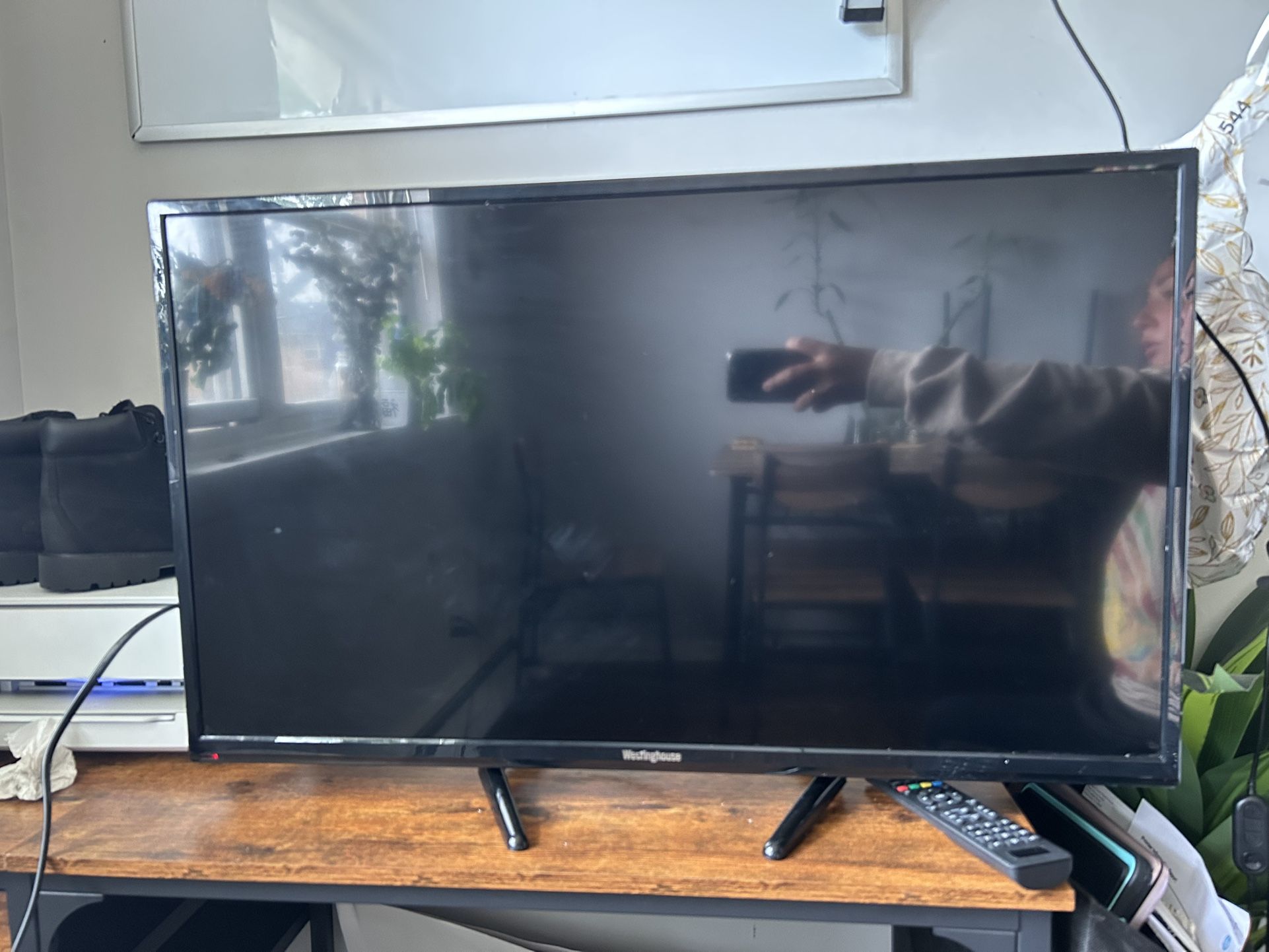 Westingtonhouse TV 32”