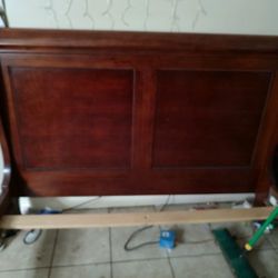 Sleigh Bed