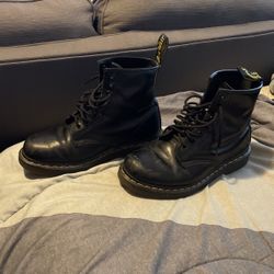 Dr Martens Size 7 1/2