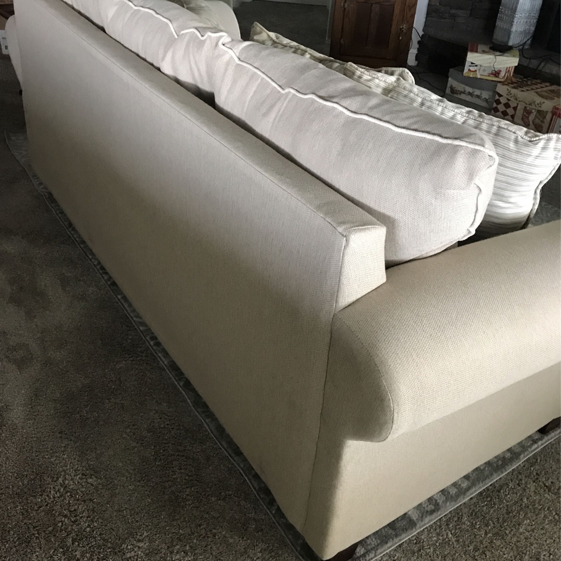 Sofa Beige 3 Cushion Seating with Original Coordinating Pillows