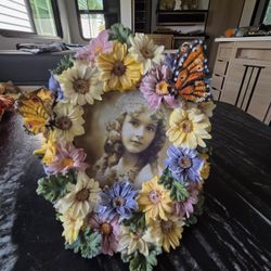 1980s Resin Floral BUTTERFLY Picture Frame novelty retro housewares gift daisy garden 3D frame 5x5