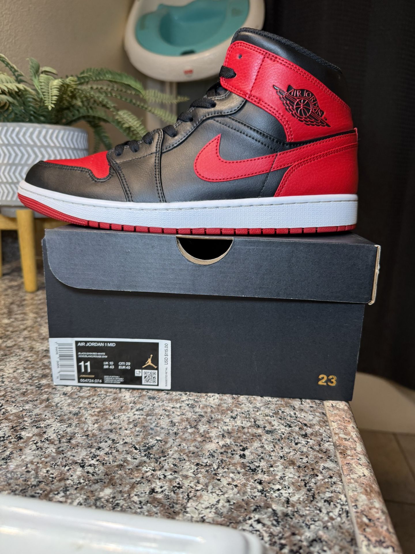 Jordan 1 Mid Banned