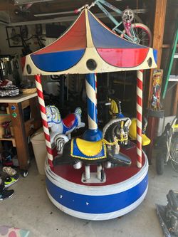Vintage 3-Horse Coin-Operated Carousel – Working with Music
