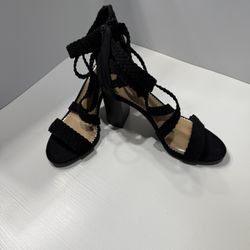 LC Lauren Conrad Pumps