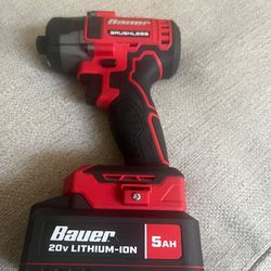 Impact drill 
Batería 5ah