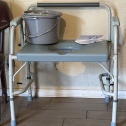 Commode Chair