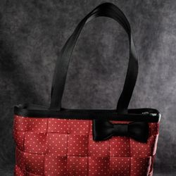 Harveys Disney Couture Minnie Mouse Seatbelt Purse