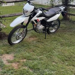 2023 Honda XR150L