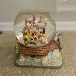 Disney Snow Globe - Pinocchio at Gepetto’s Workshop