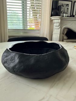Medium Matte Black Ceramic Decorative Bowl