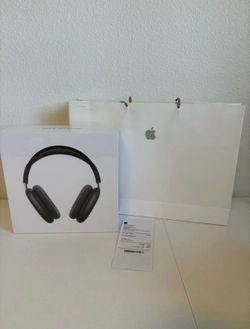 Black AirPod max
