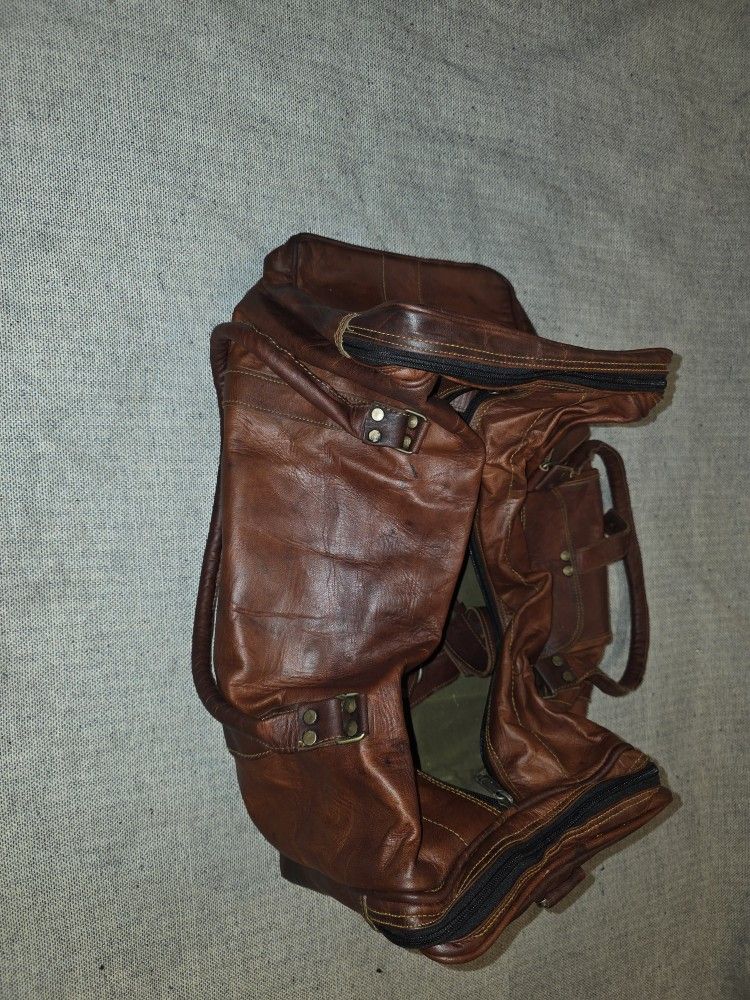 Vtg Leather Duffle