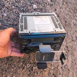 Nissan Titan 2007 Stereo With Phone Holder 