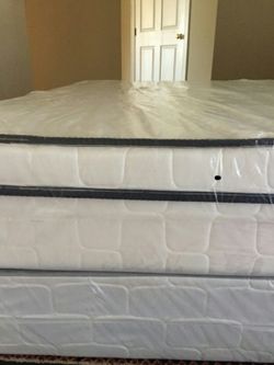King size pillow top new thic bed can deliver