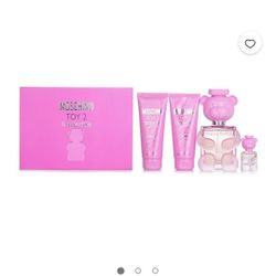 Moschino Bubble Gum Perfume Gift Set New
