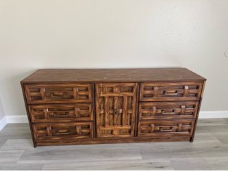 Vintage Solid Wood 6-Drawer Dresser / Credenza