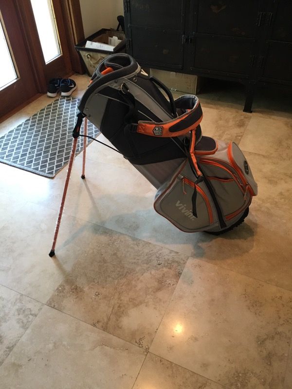 Vivint Branded Golf Bag