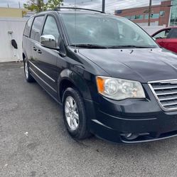 2010 Chrysler Town & Country