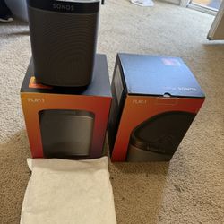 2 Sonos Model Play 1