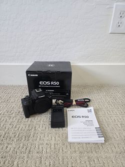 NEW Canon EOS R50 Camera Body + extras!