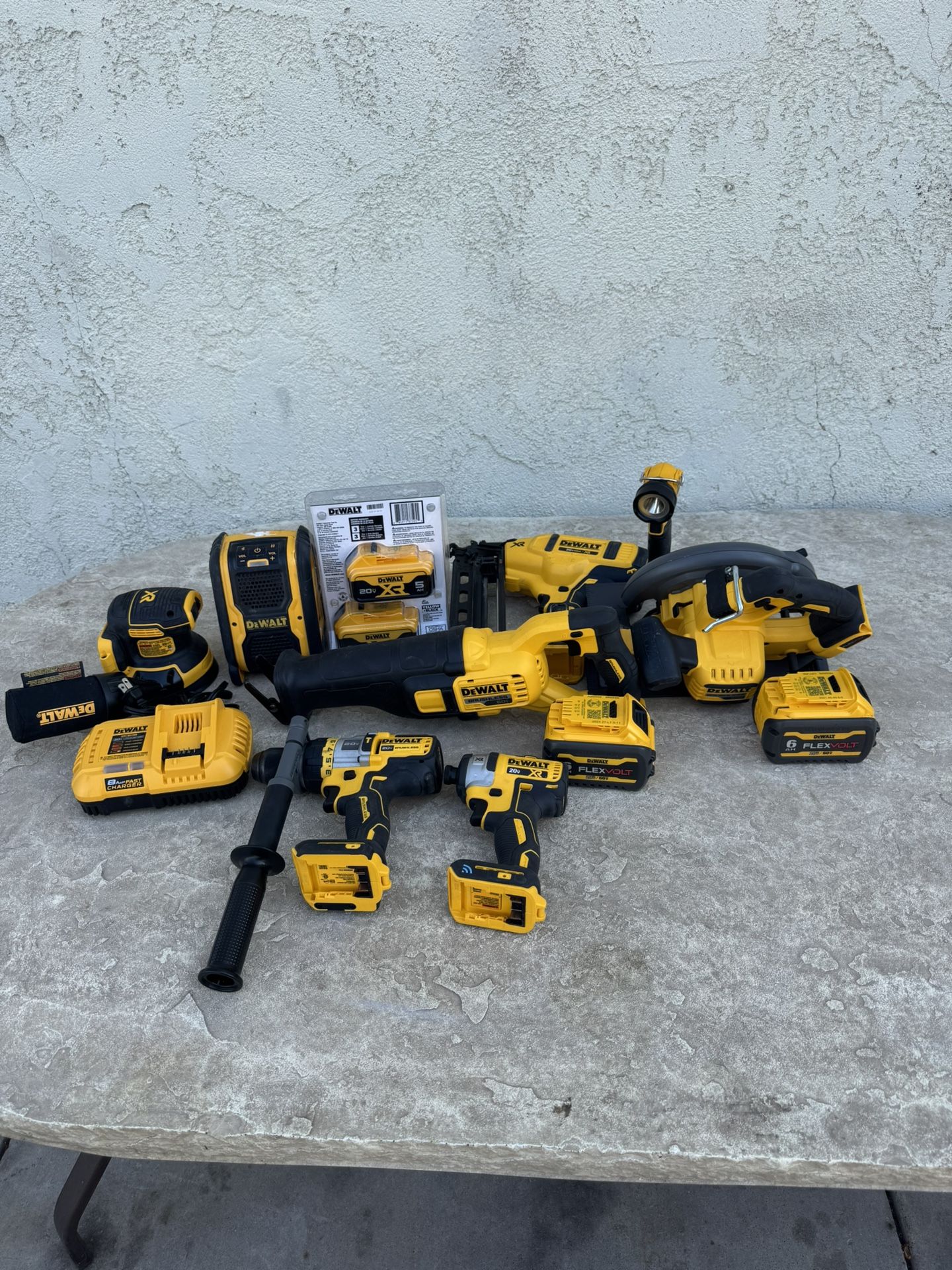 Dewalt