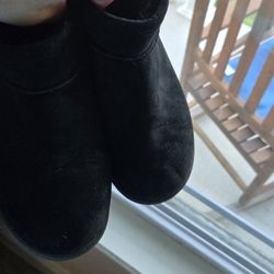 Black Boots