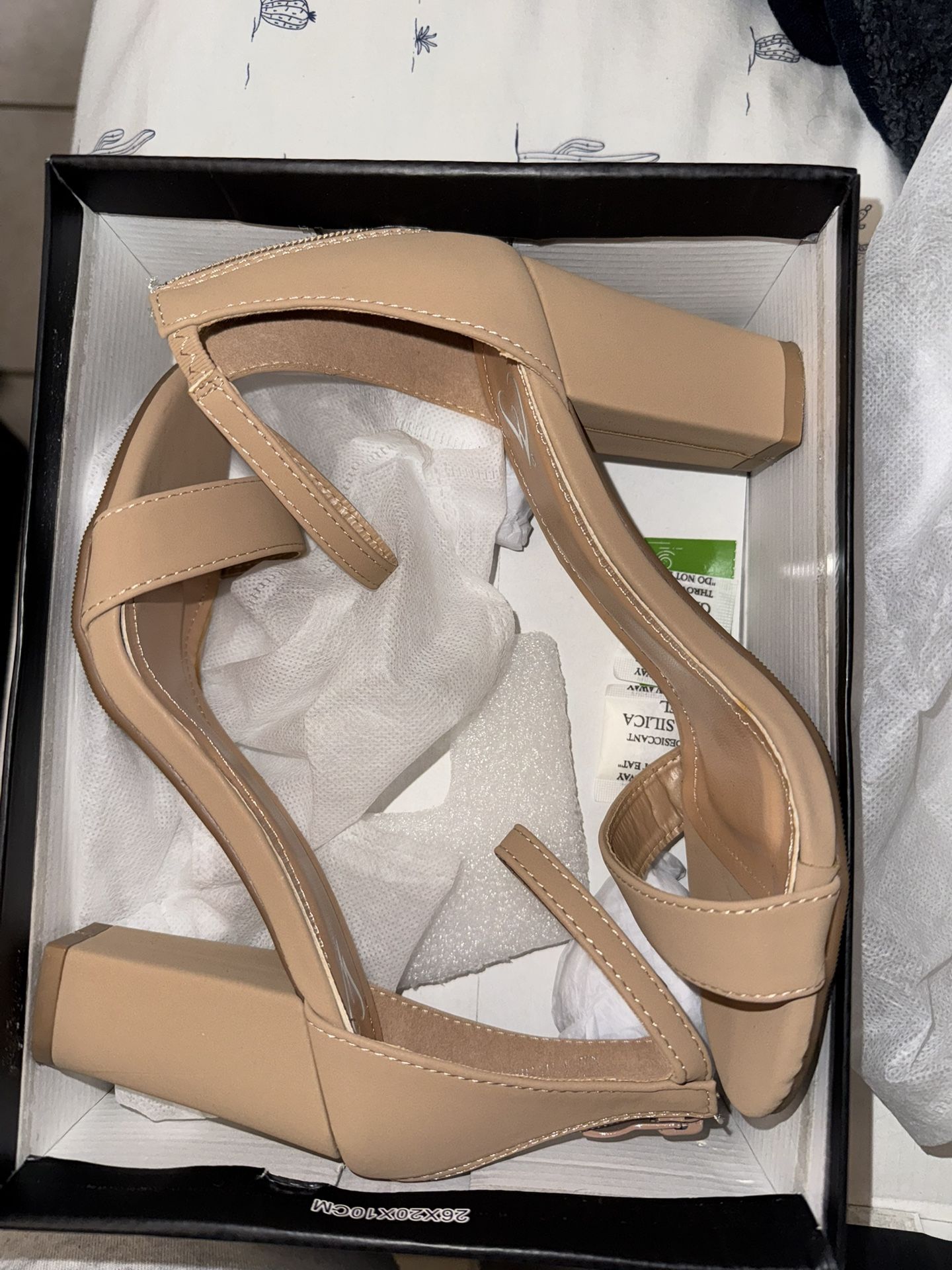 Windsor Tan Heels