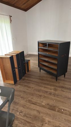 Free 6 chest drawer cabinet