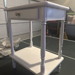 White Side Table W Drawer 