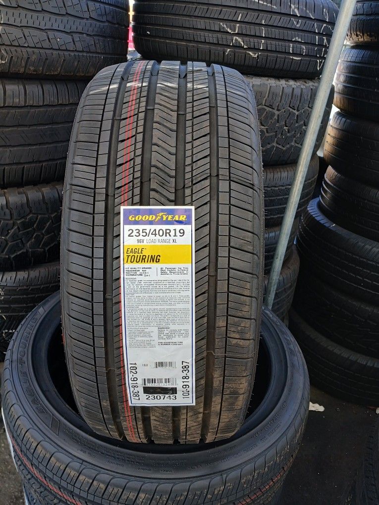 4 New Tires Installed/ 4 Llantas Nuevas Instaladas 235/40/19 Touring Good Year Tires