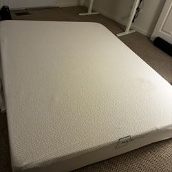 Queen Memory Foam Mattress 