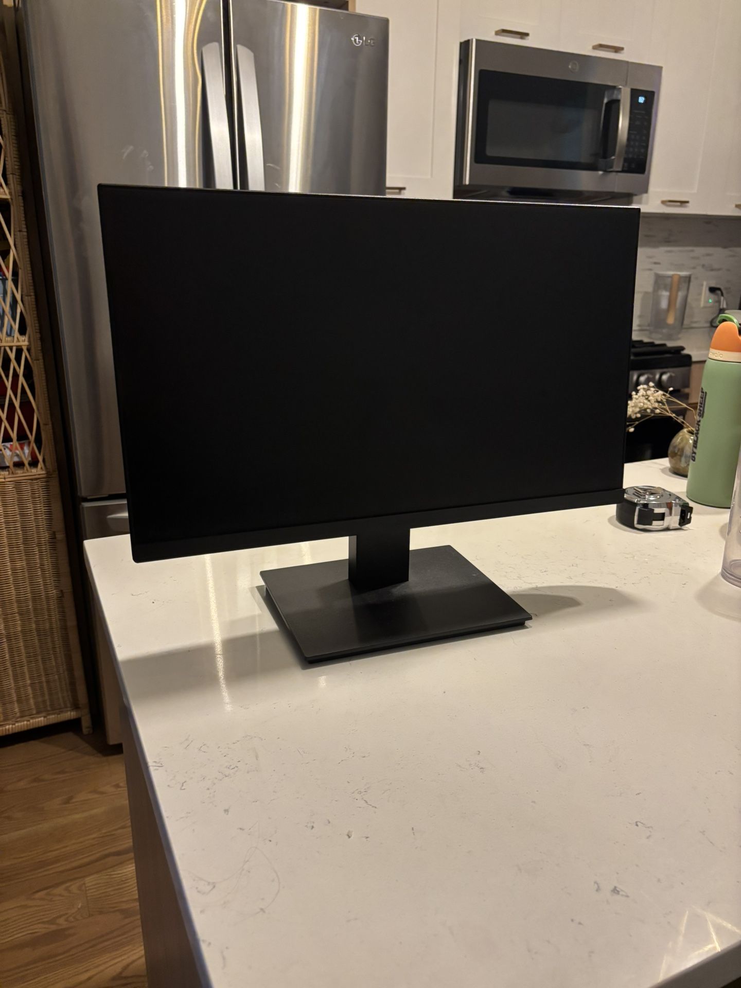 Monitor Display 19.5in x 11.5in