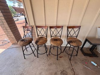 Set of 4 spinning bar stools